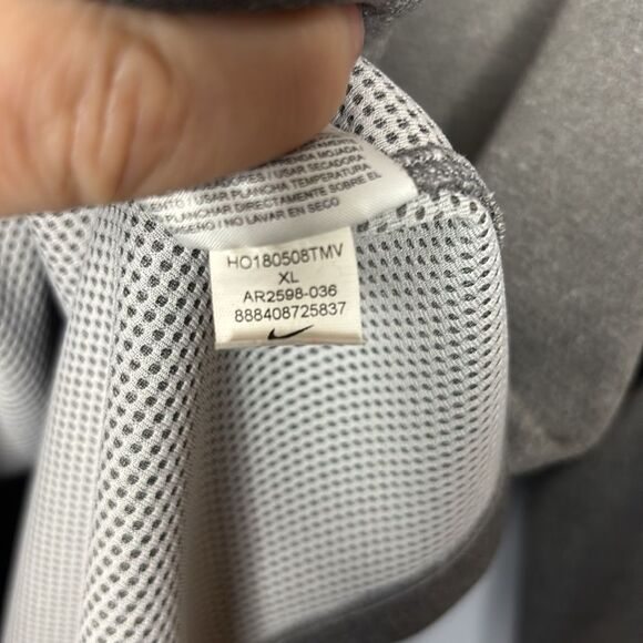Nike Golf Gray Pullover 1/4 Zip Lightweight Jacket Size XL - Picture 10 of 11